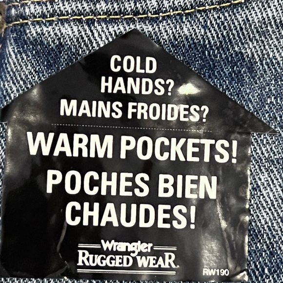 NWT - Wrangler - Rugged Wear - Relaxed Fit Jeans - Picture 6 of 7